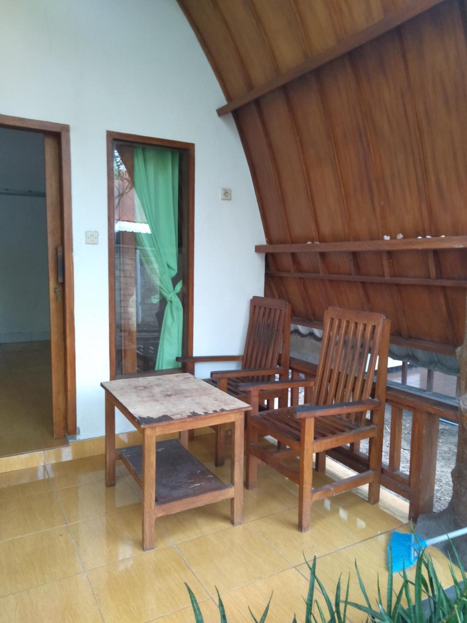 Solla_Homestay ギリ・アイル エクステリア 写真