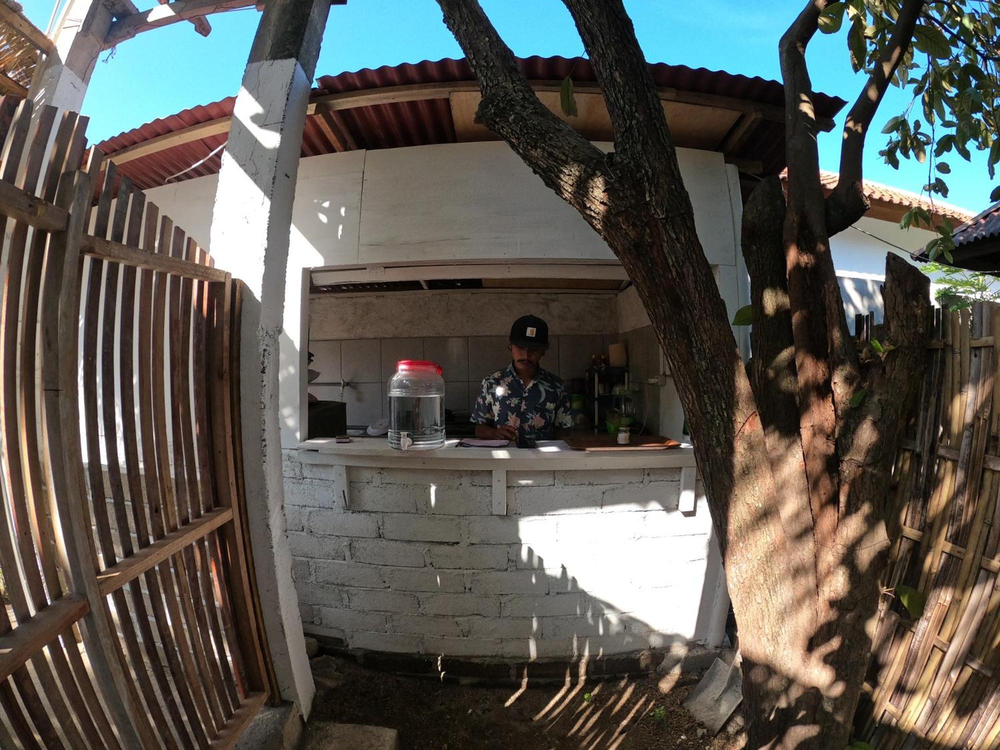 Solla_Homestay ギリ・アイル エクステリア 写真